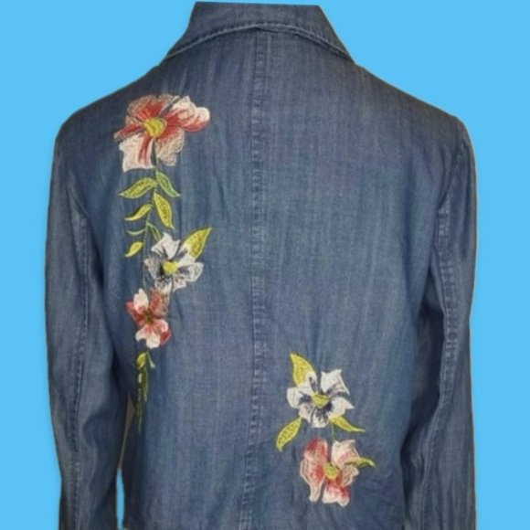 Chelsea & Theodore Denim Look
Embroidered Floral Jacket Size 12 / Medium NWT - Picture 2 of 10
